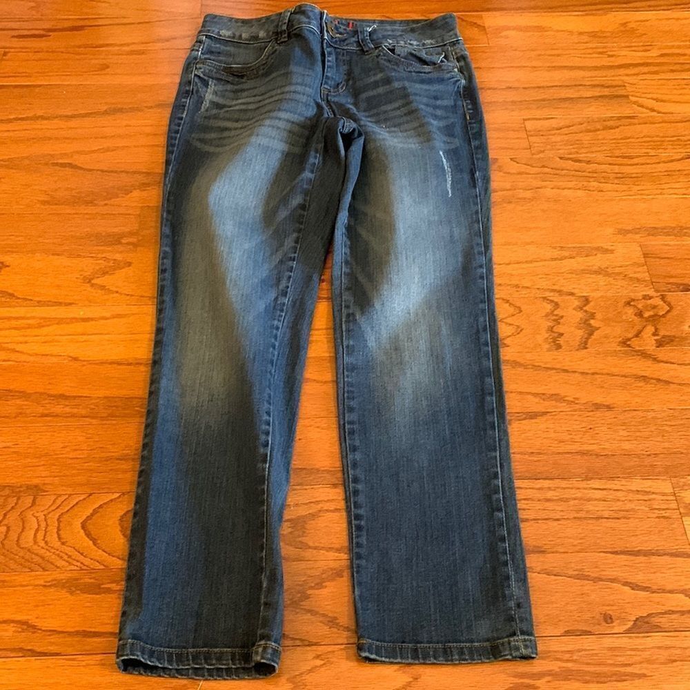 ELLE denim jeans.  Very stretchy (see desc for size)